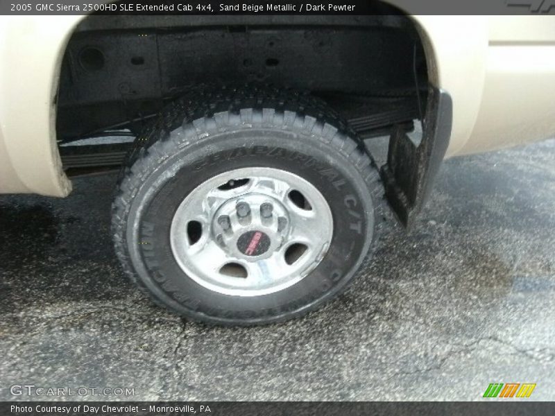 Sand Beige Metallic / Dark Pewter 2005 GMC Sierra 2500HD SLE Extended Cab 4x4