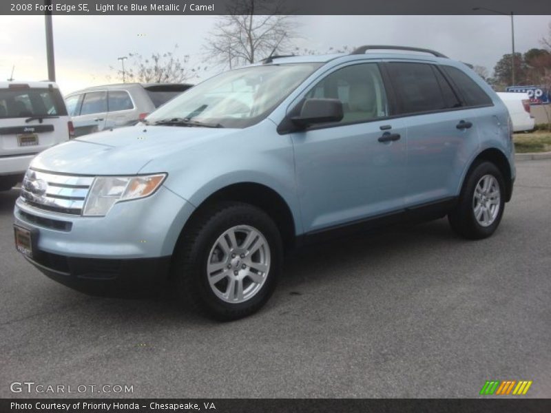 Front 3/4 View of 2008 Edge SE