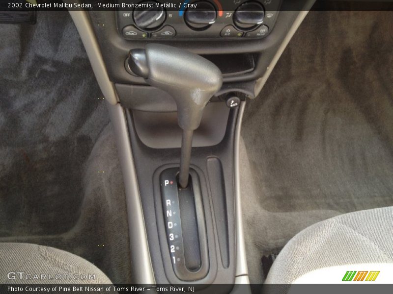 Medium Bronzemist Metallic / Gray 2002 Chevrolet Malibu Sedan