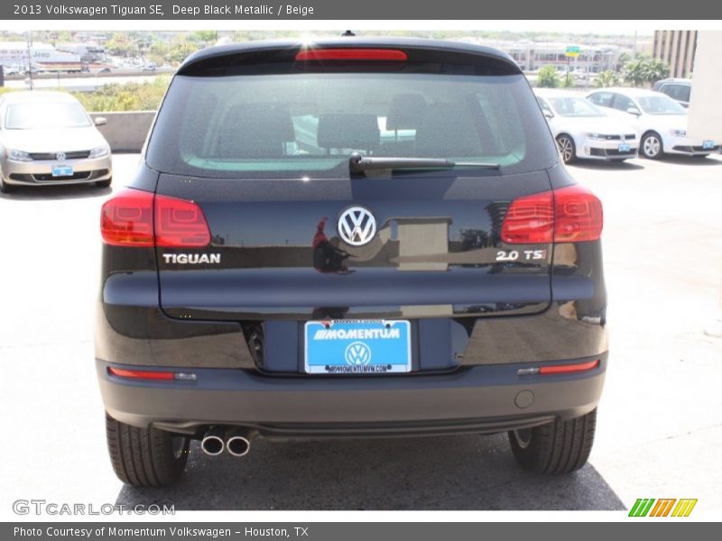 Deep Black Metallic / Beige 2013 Volkswagen Tiguan SE