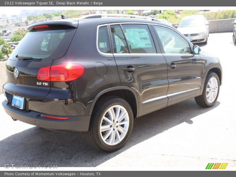 Deep Black Metallic / Beige 2013 Volkswagen Tiguan SE