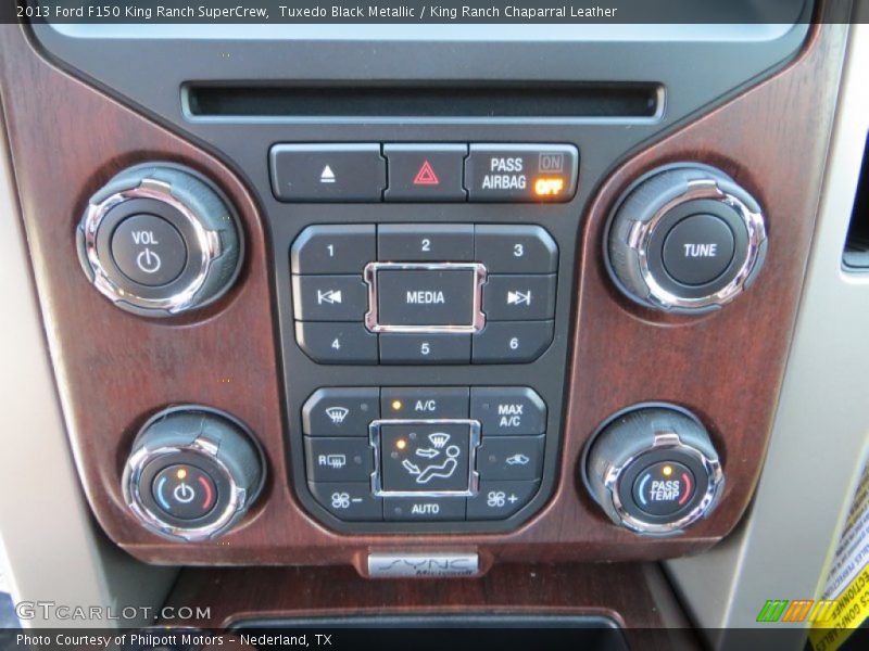 Tuxedo Black Metallic / King Ranch Chaparral Leather 2013 Ford F150 King Ranch SuperCrew