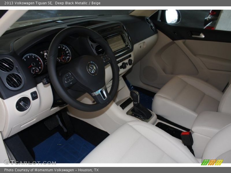 Deep Black Metallic / Beige 2013 Volkswagen Tiguan SE