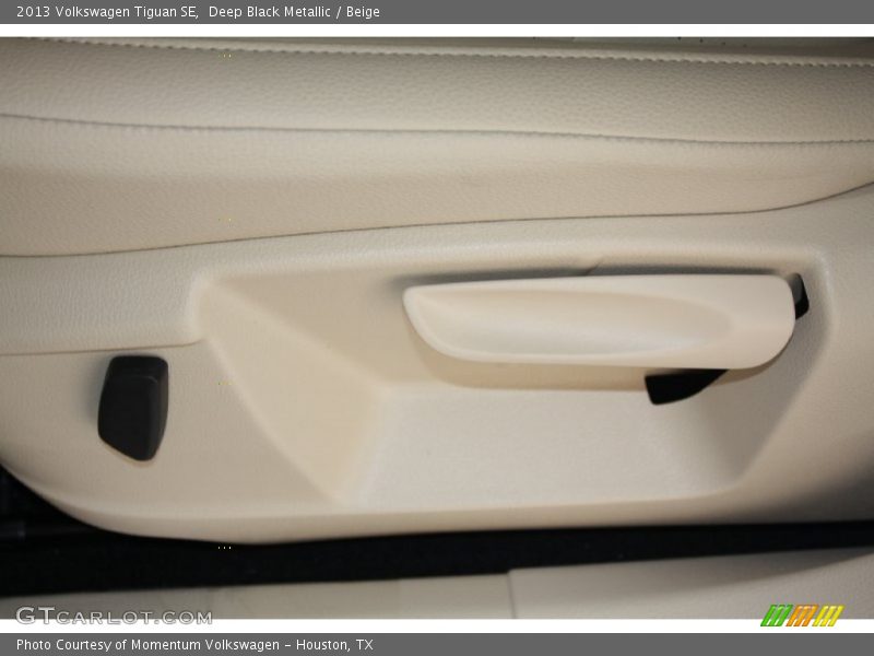 Deep Black Metallic / Beige 2013 Volkswagen Tiguan SE
