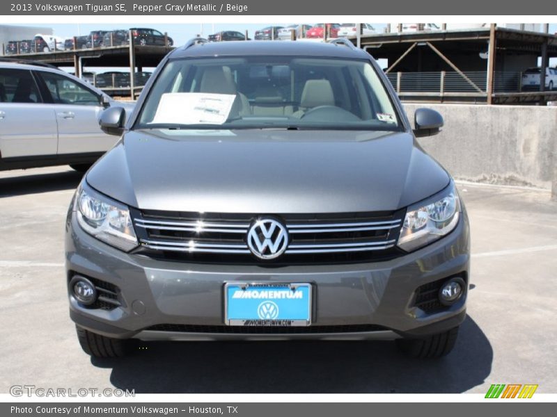 Pepper Gray Metallic / Beige 2013 Volkswagen Tiguan SE