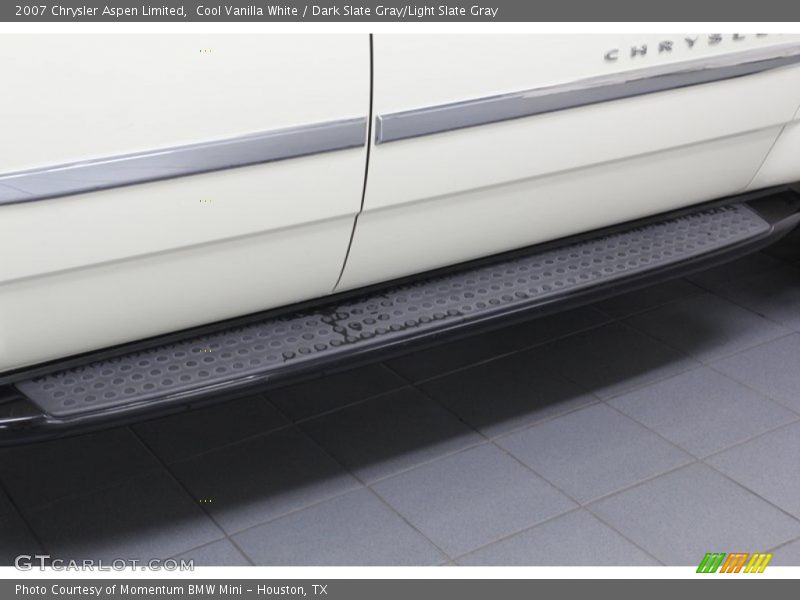 Cool Vanilla White / Dark Slate Gray/Light Slate Gray 2007 Chrysler Aspen Limited