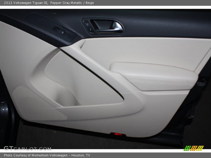 Pepper Gray Metallic / Beige 2013 Volkswagen Tiguan SE