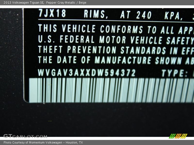 Pepper Gray Metallic / Beige 2013 Volkswagen Tiguan SE