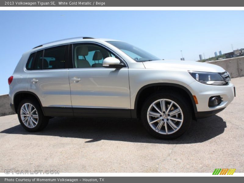 White Gold Metallic / Beige 2013 Volkswagen Tiguan SE