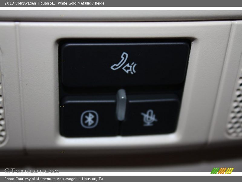 White Gold Metallic / Beige 2013 Volkswagen Tiguan SE