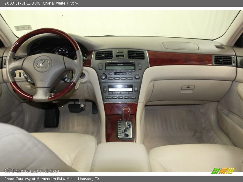 Dashboard of 2003 ES 300