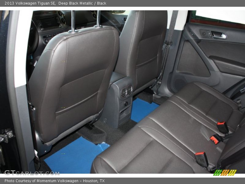 Deep Black Metallic / Black 2013 Volkswagen Tiguan SE