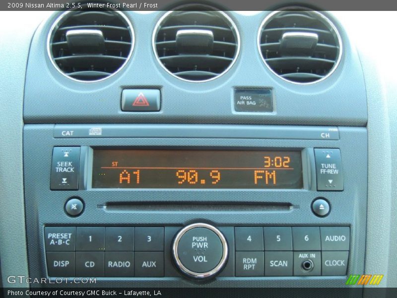 Winter Frost Pearl / Frost 2009 Nissan Altima 2.5 S