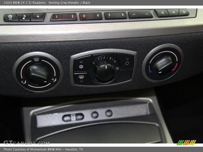 Controls of 2004 Z4 2.5i Roadster