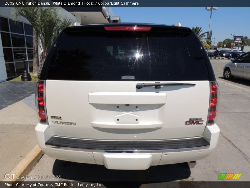 White Diamond Tricoat / Cocoa/Light Cashmere 2009 GMC Yukon Denali