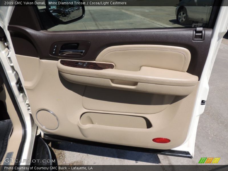 White Diamond Tricoat / Cocoa/Light Cashmere 2009 GMC Yukon Denali