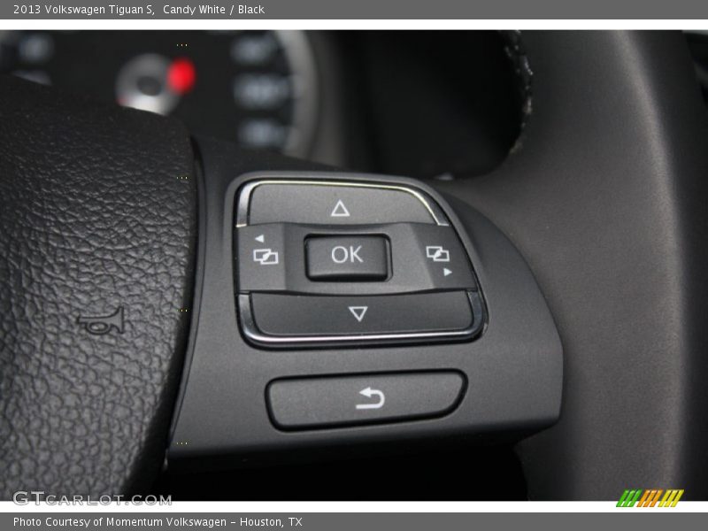 Candy White / Black 2013 Volkswagen Tiguan S