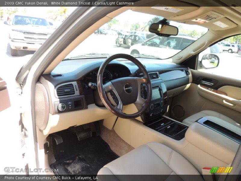 White Diamond Tricoat / Cocoa/Light Cashmere 2009 GMC Yukon Denali