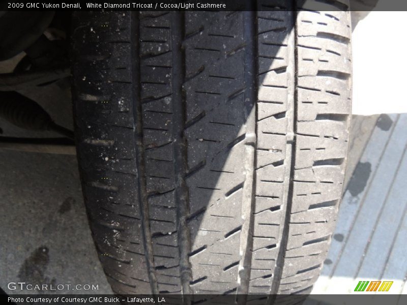 White Diamond Tricoat / Cocoa/Light Cashmere 2009 GMC Yukon Denali