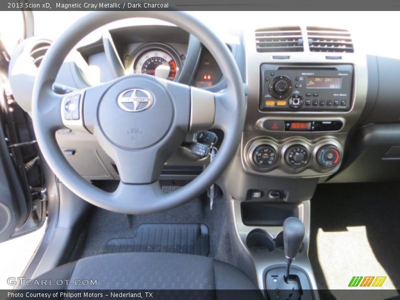 Controls of 2013 xD 