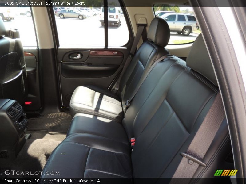 Summit White / Ebony 2005 GMC Envoy SLT
