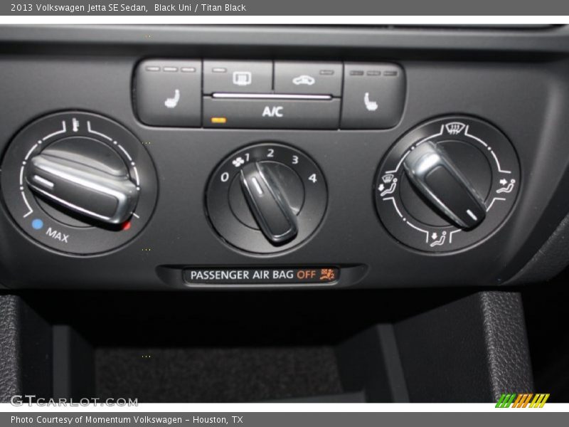 Black Uni / Titan Black 2013 Volkswagen Jetta SE Sedan