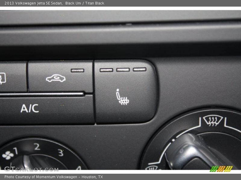 Black Uni / Titan Black 2013 Volkswagen Jetta SE Sedan