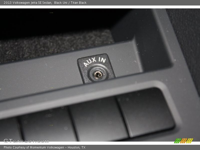 Black Uni / Titan Black 2013 Volkswagen Jetta SE Sedan
