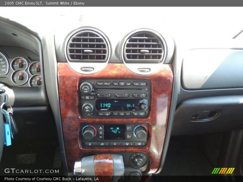 Summit White / Ebony 2005 GMC Envoy SLT
