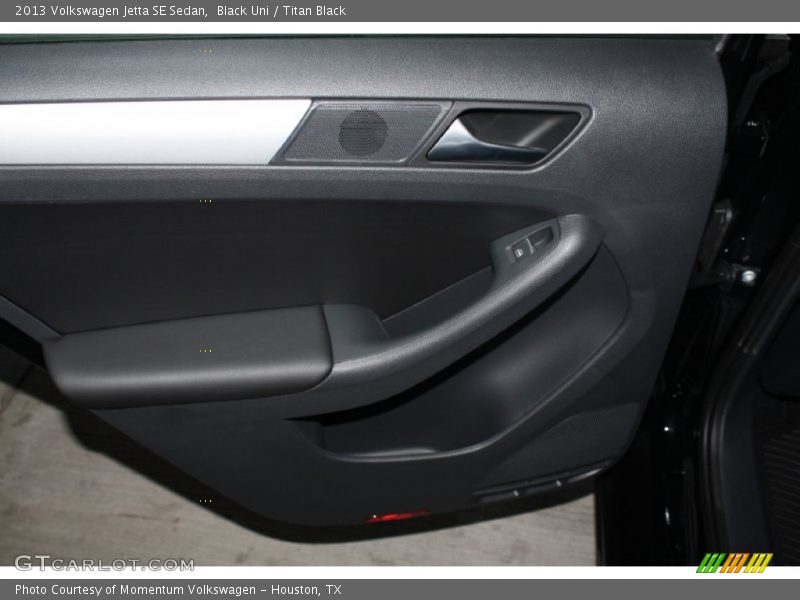 Black Uni / Titan Black 2013 Volkswagen Jetta SE Sedan