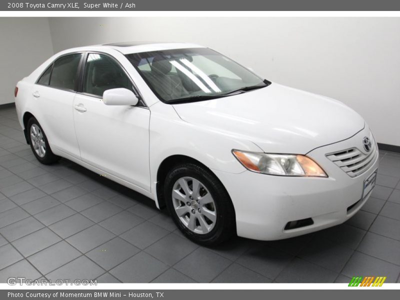 Front 3/4 View of 2008 Camry XLE