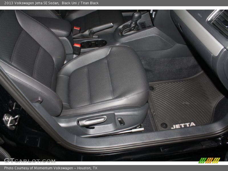 Black Uni / Titan Black 2013 Volkswagen Jetta SE Sedan