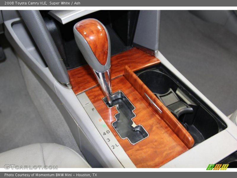 Super White / Ash 2008 Toyota Camry XLE