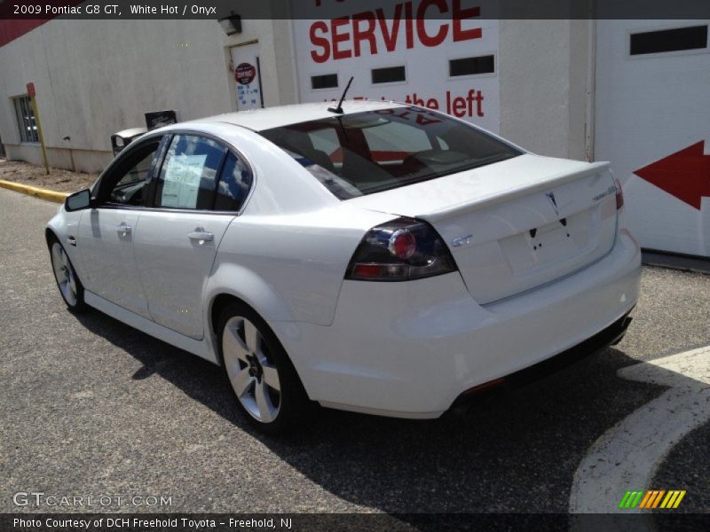 White Hot / Onyx 2009 Pontiac G8 GT