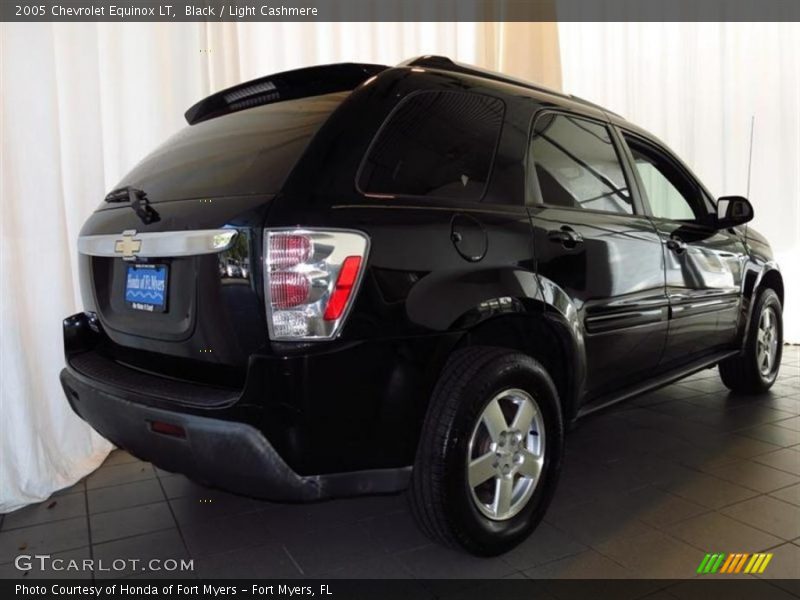 Black / Light Cashmere 2005 Chevrolet Equinox LT