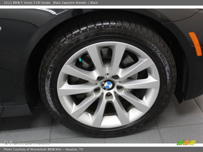 Black Sapphire Metallic / Black 2011 BMW 5 Series 528i Sedan