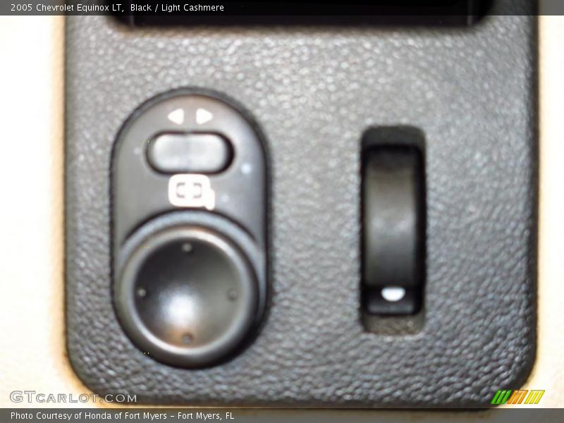 Black / Light Cashmere 2005 Chevrolet Equinox LT