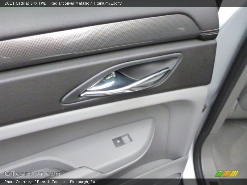 Radiant Silver Metallic / Titanium/Ebony 2011 Cadillac SRX FWD