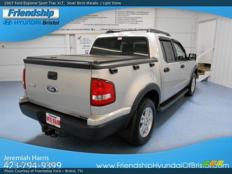 Silver Birch Metallic / Light Stone 2007 Ford Explorer Sport Trac XLT