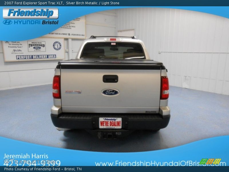 Silver Birch Metallic / Light Stone 2007 Ford Explorer Sport Trac XLT