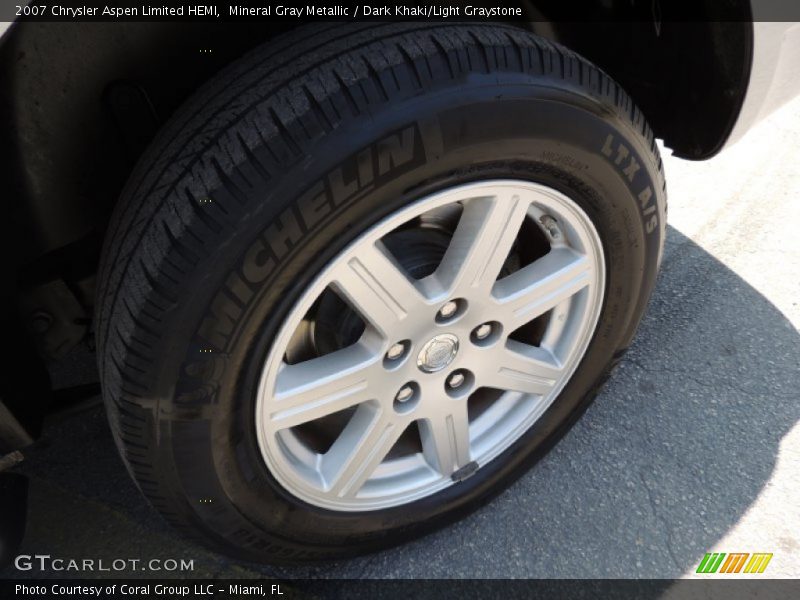 Mineral Gray Metallic / Dark Khaki/Light Graystone 2007 Chrysler Aspen Limited HEMI