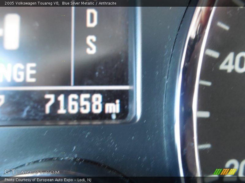 Blue Silver Metallic / Anthracite 2005 Volkswagen Touareg V8