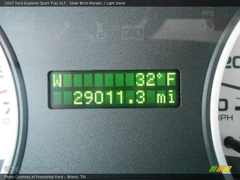 Silver Birch Metallic / Light Stone 2007 Ford Explorer Sport Trac XLT