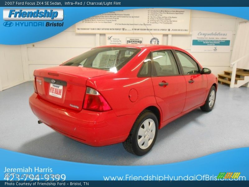 Infra-Red / Charcoal/Light Flint 2007 Ford Focus ZX4 SE Sedan