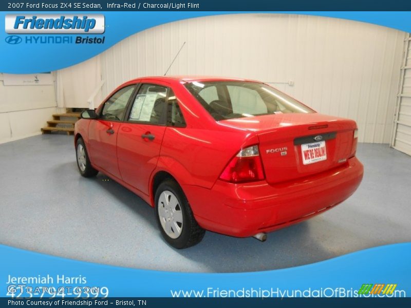Infra-Red / Charcoal/Light Flint 2007 Ford Focus ZX4 SE Sedan