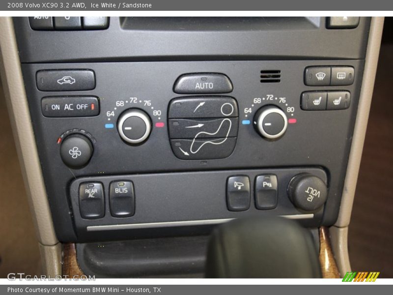 Ice White / Sandstone 2008 Volvo XC90 3.2 AWD