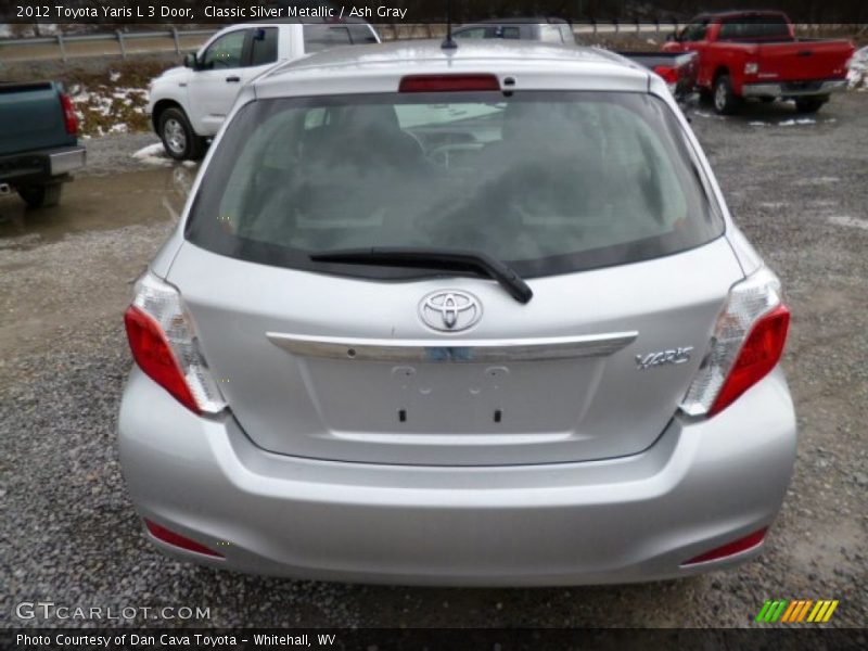 Classic Silver Metallic / Ash Gray 2012 Toyota Yaris L 3 Door