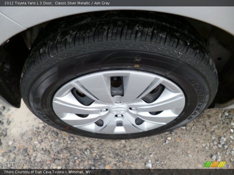 Classic Silver Metallic / Ash Gray 2012 Toyota Yaris L 3 Door