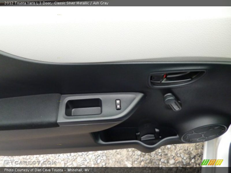 Classic Silver Metallic / Ash Gray 2012 Toyota Yaris L 3 Door