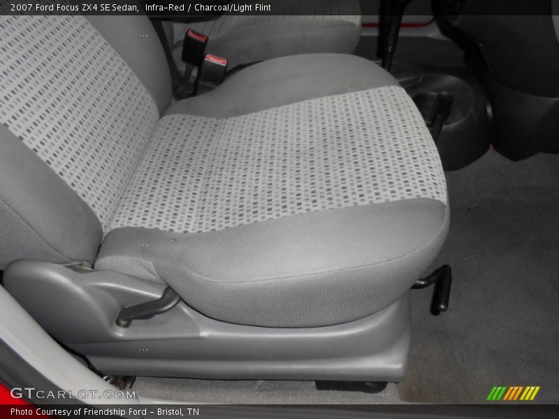 Infra-Red / Charcoal/Light Flint 2007 Ford Focus ZX4 SE Sedan